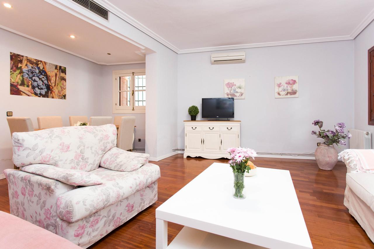 Svq Apartments - Patio Santa Cruz Seville Ngoại thất bức ảnh