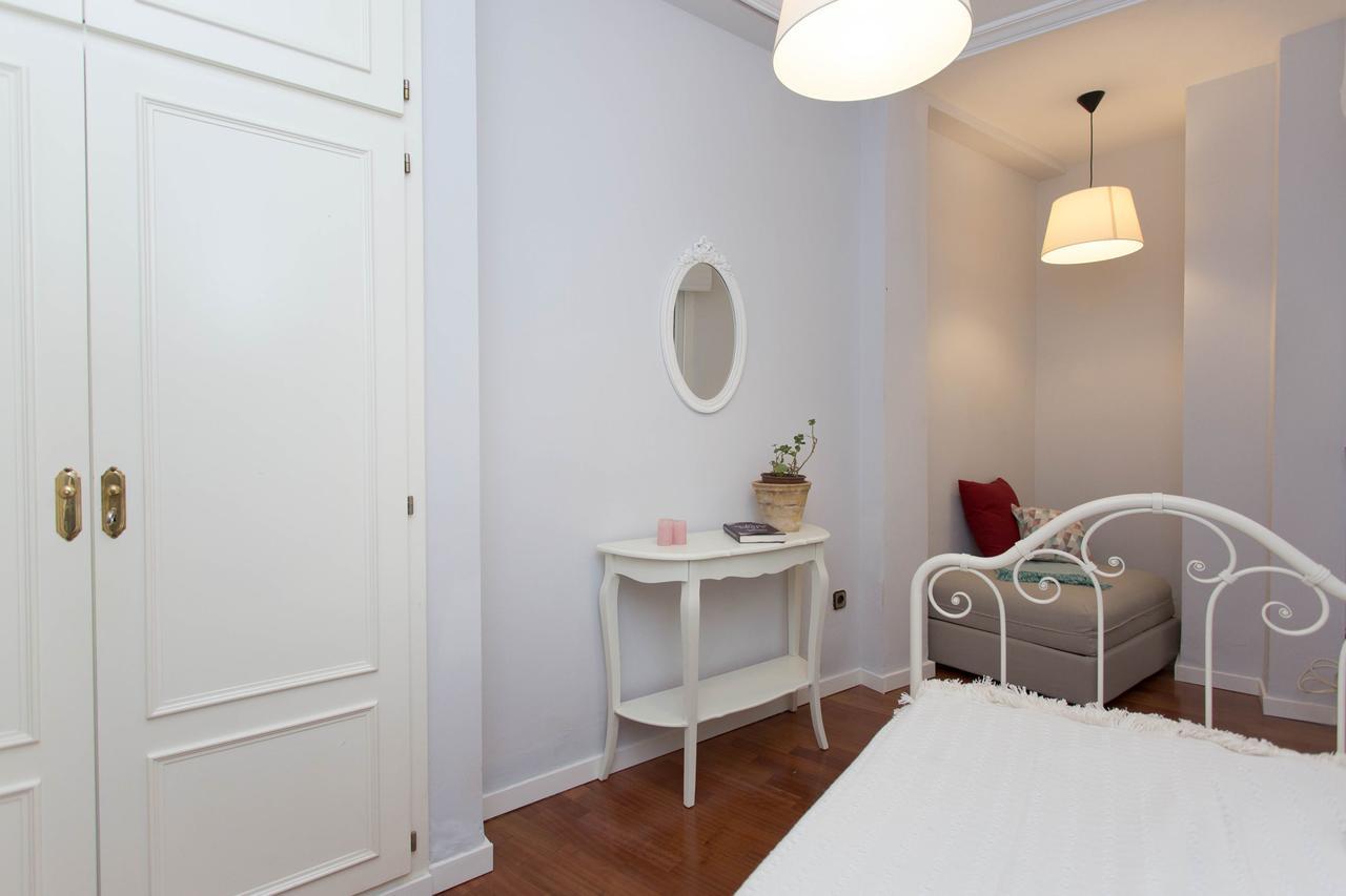 Svq Apartments - Patio Santa Cruz Seville Ngoại thất bức ảnh